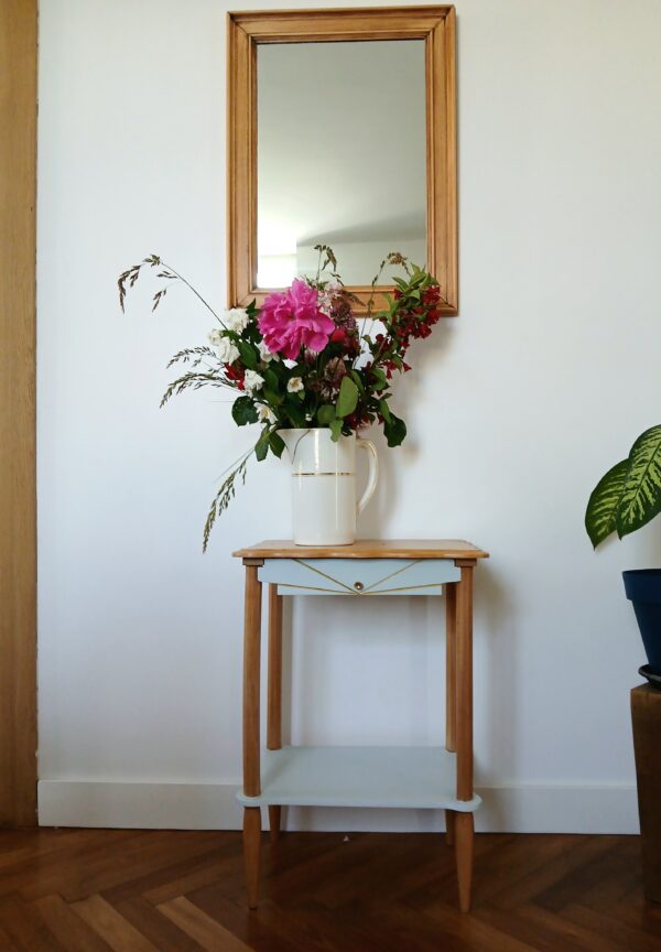 Joli chevet ou petite console